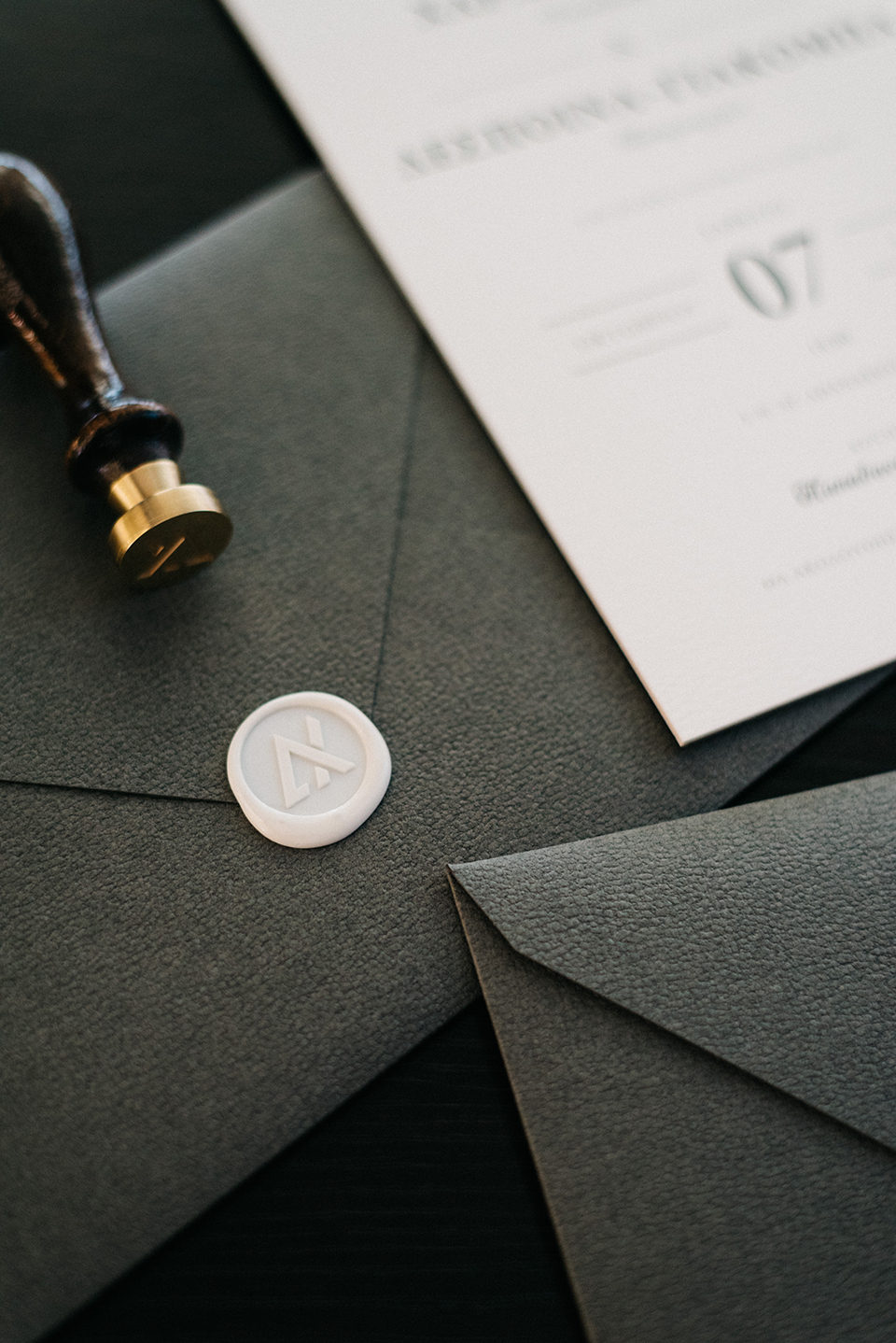minimal invitations 